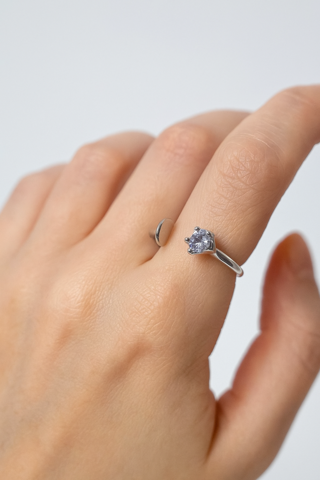 Elegant Silver Zircon Ring – Sparkling Sterling Silver Jewelry