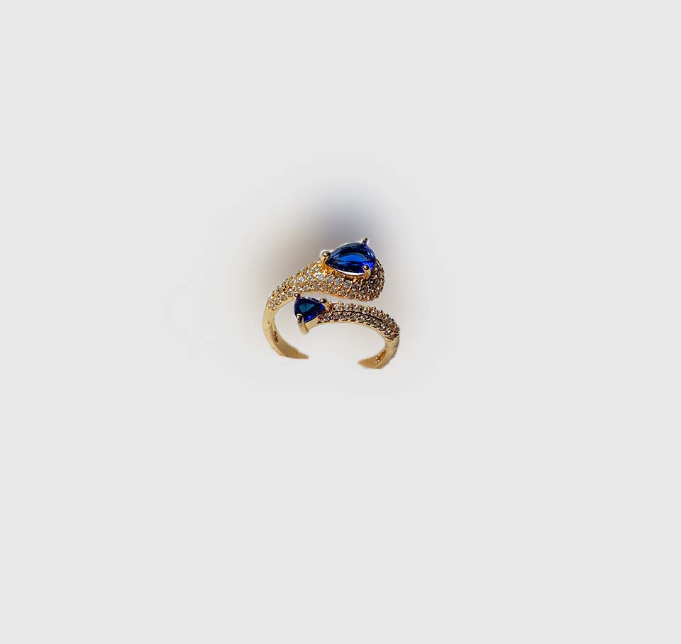 Elegant Blue Stone Ring – Timeless Charm