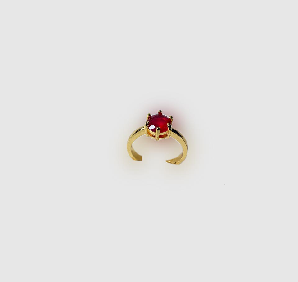Elegant Single Stone Ring