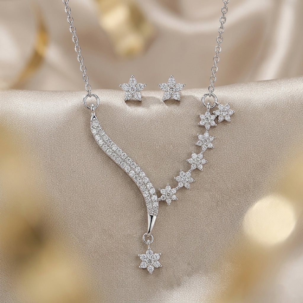 Elegant Silver Pendant Set – Minimal & Timeless Beauty