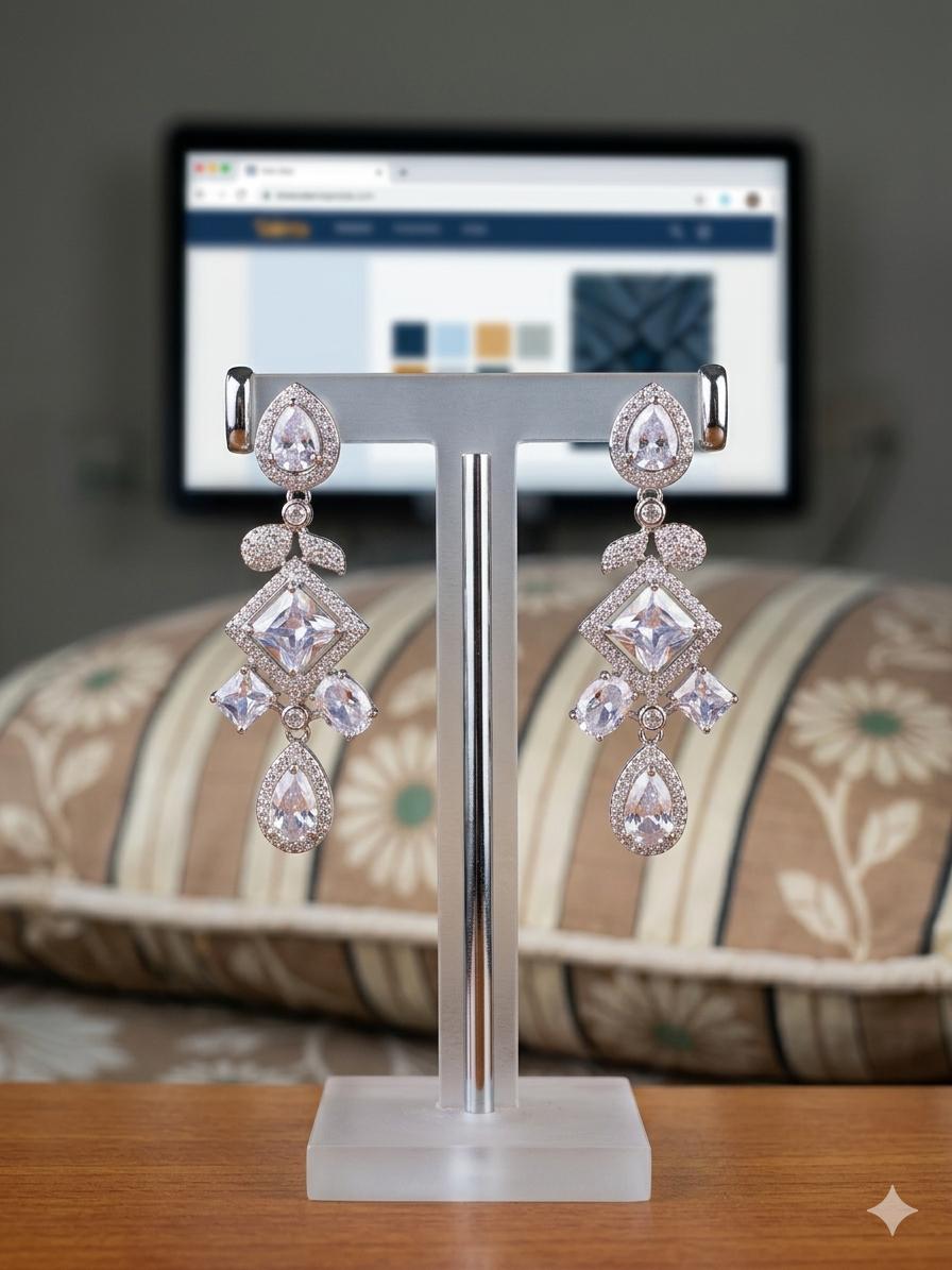 Stylish Earrings – Elegant & Trendy Collection