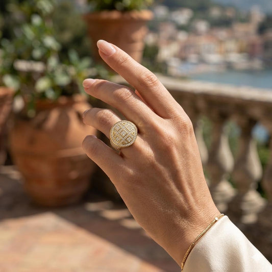 Adjustable Round Zircon Ring – Stylish & Comfortable