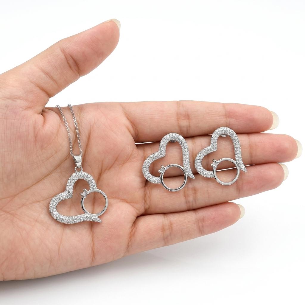 Heart Shape Pendant Necklace – Elegant Romantic Jewellery for Women