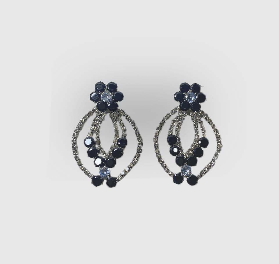 Hanging earring for women