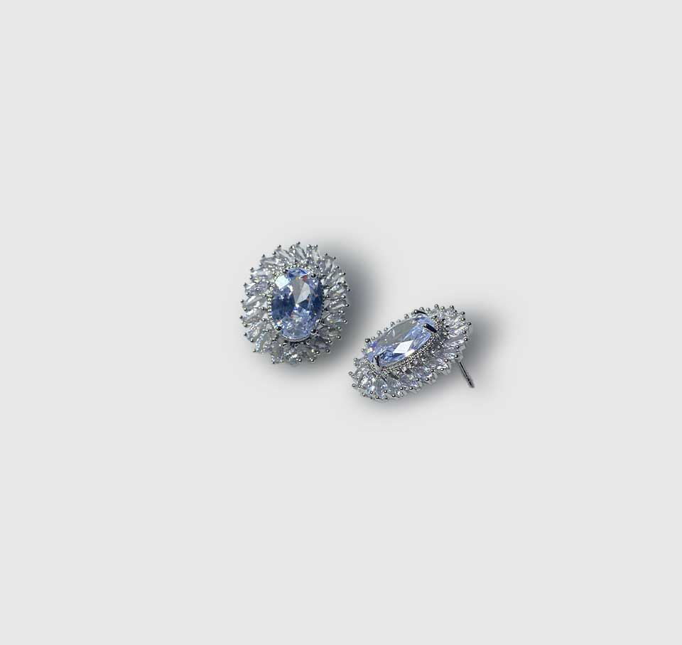 Silver Round Stud Earrings – Classic & Elegant