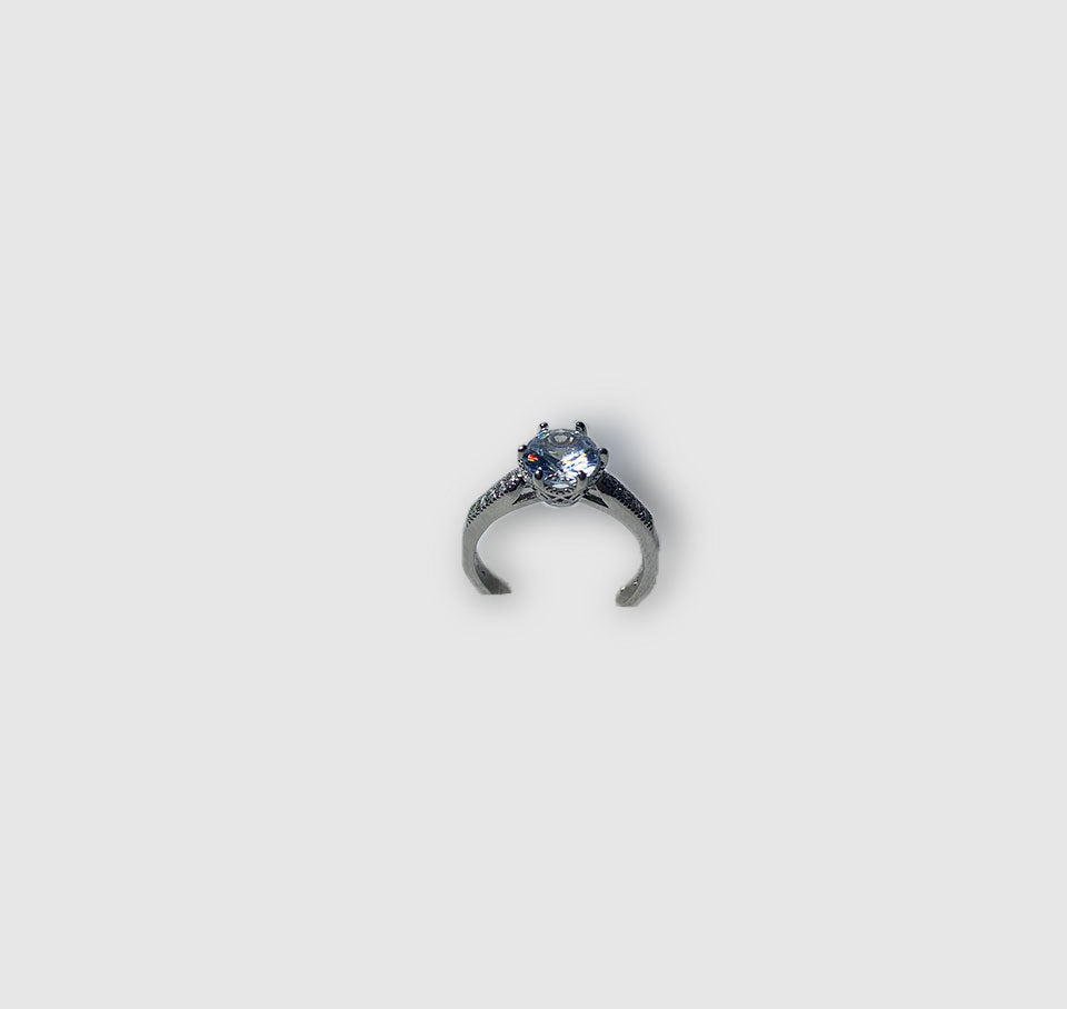 Elegant Single Stone Ring