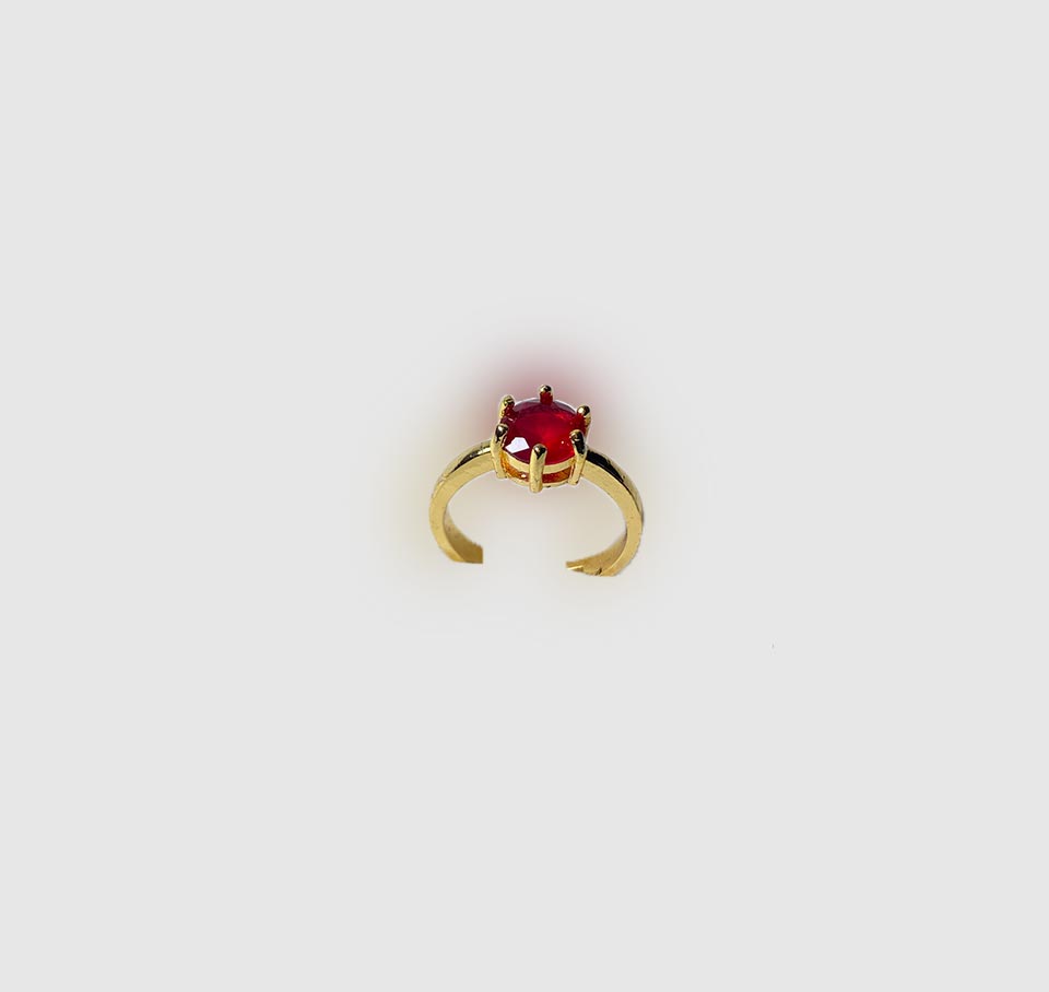 Elegant Single Stone Ring